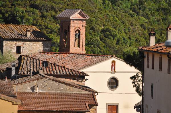 Iano: the village and the church